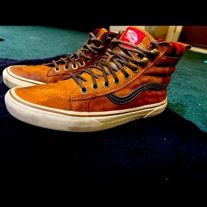 Size 8 1/2 men’s vans hiking boot style skate shoes  shoes